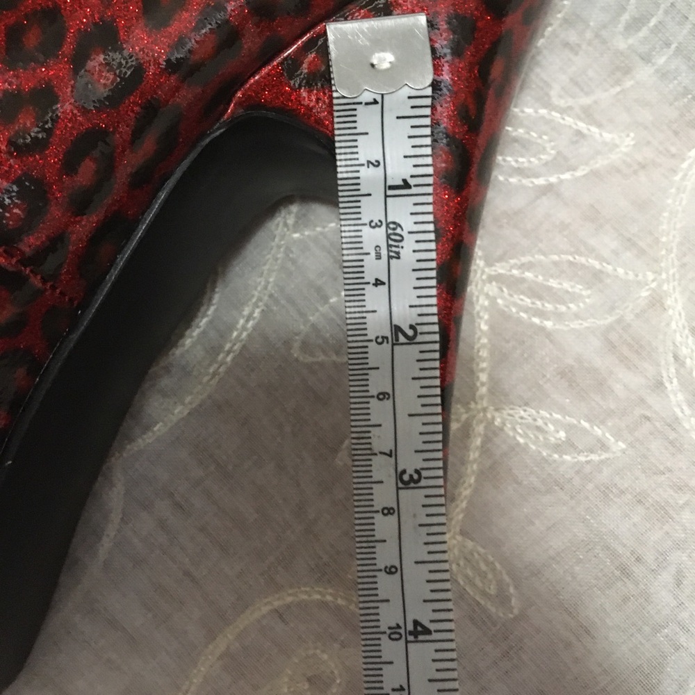 Shoes - Picture 4 of 7